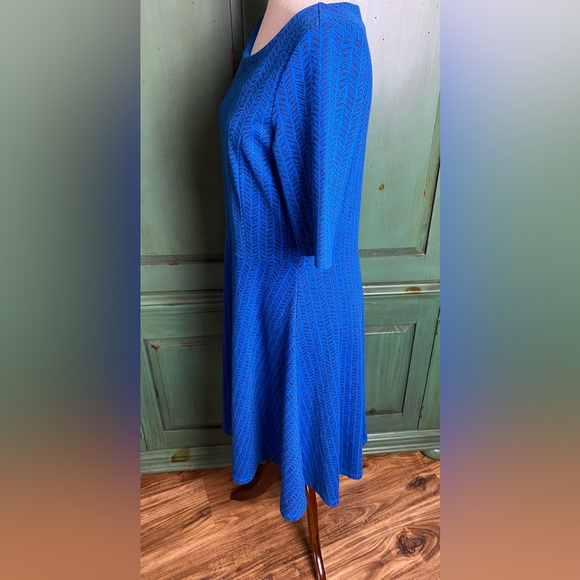Lands End Elbow Sleeve Fit and Flare Dress Blue Black Medium (10-12) - Picture 2 of 5